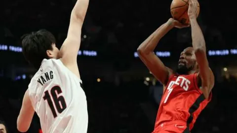 孔德、巴尔德回归训练，克里斯滕森、德容缺席对阵马竞